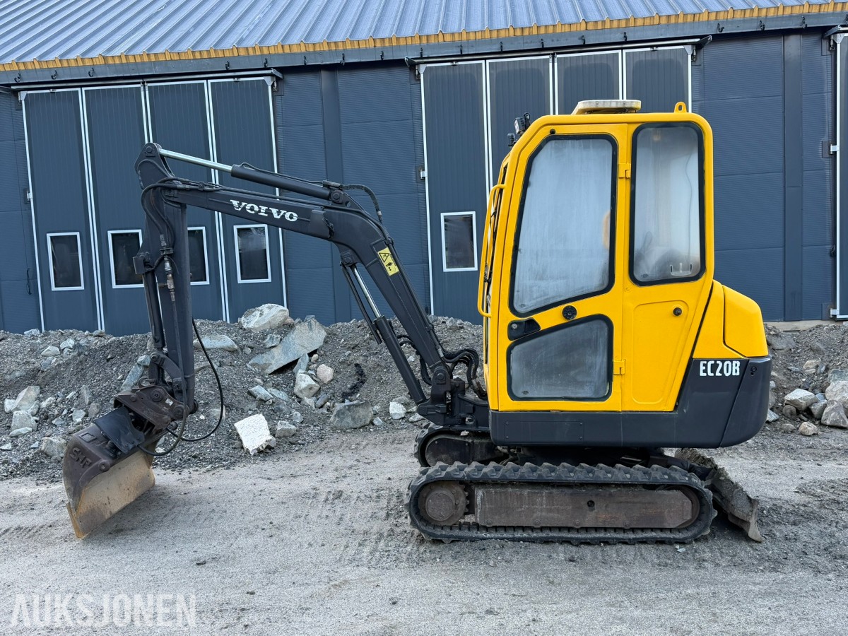 2006 Volvo EC20B XTV minigraver med 3 skuffer
