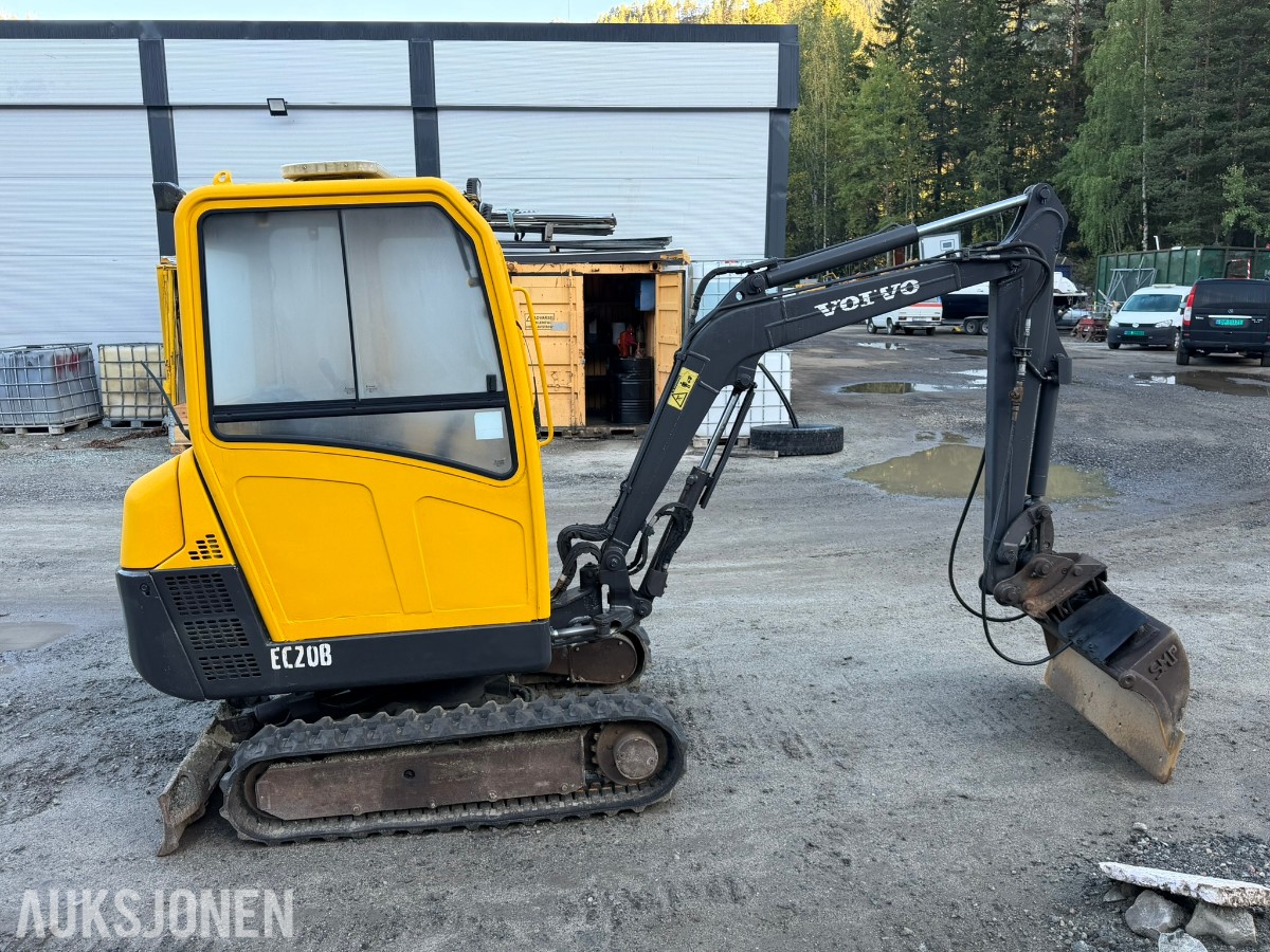 2006 Volvo EC20B XTV minigraver med 3 skuffer