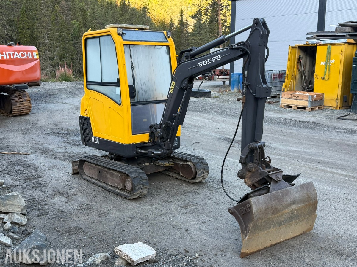 2006 Volvo EC20B XTV minigraver med 3 skuffer