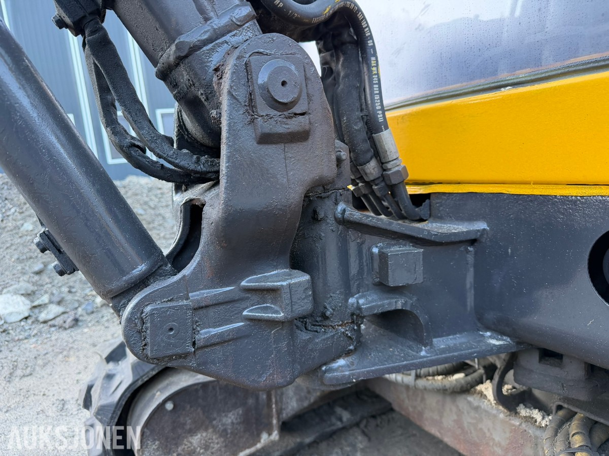 2006 Volvo EC20B XTV minigraver med 3 skuffer