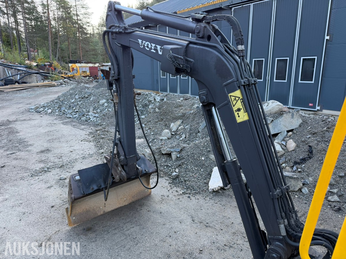 2006 Volvo EC20B XTV minigraver med 3 skuffer