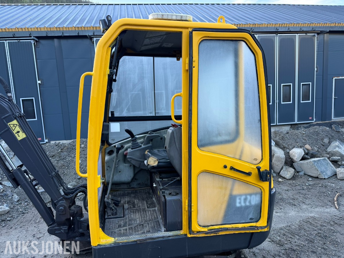 2006 Volvo EC20B XTV minigraver med 3 skuffer