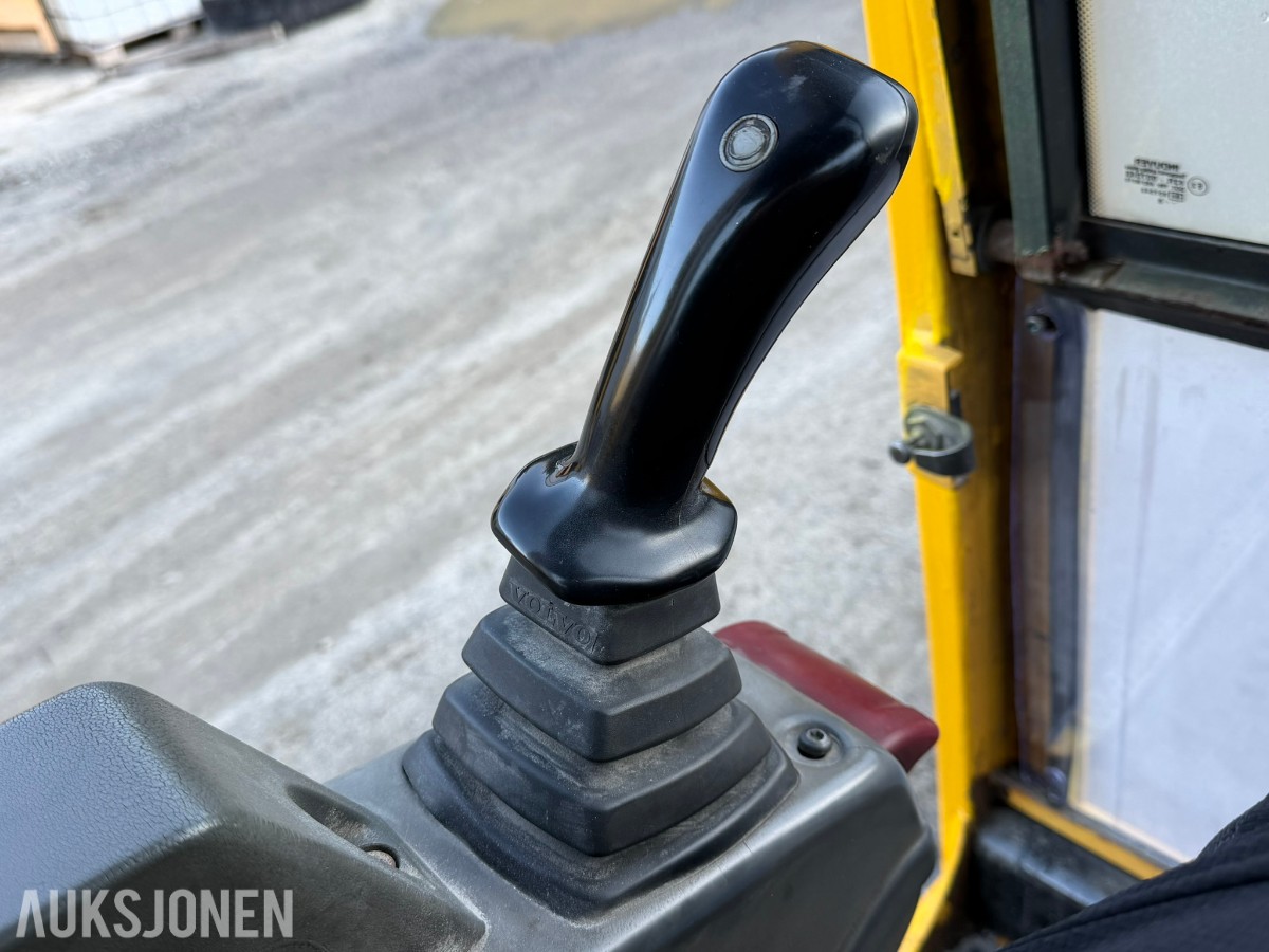 2006 Volvo EC20B XTV minigraver med 3 skuffer