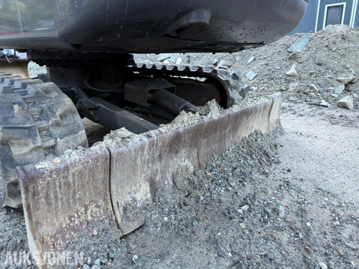 2006 Volvo EC20B XTV minigraver med 3 skuffer
