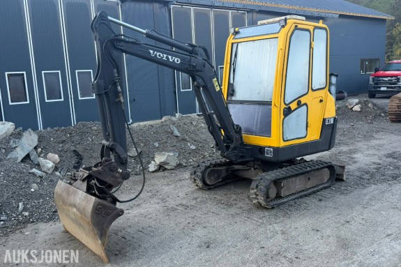 2006 Volvo EC20B XTV minigraver med 3 skuffer