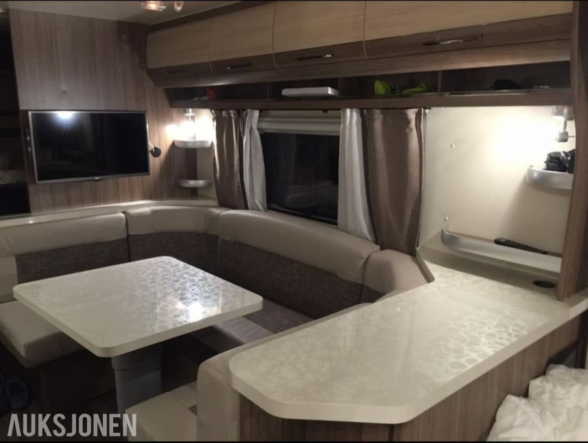 2015 Hobby 560 KMFE  campingvogn TRUMAVARME 