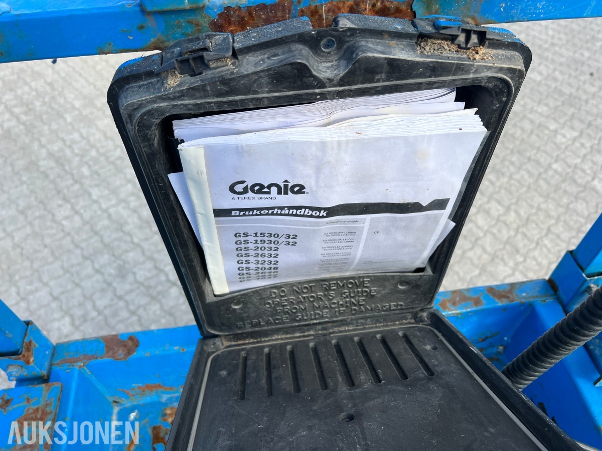 2011 Genie GS-2632 batteridrevet sakselift – 9,8 m arbeidshøyde