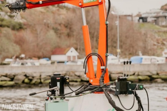 2026 Kran Micro8 - Minikran med hydraulisk teleskopbom – 800 kg løftekapasitet