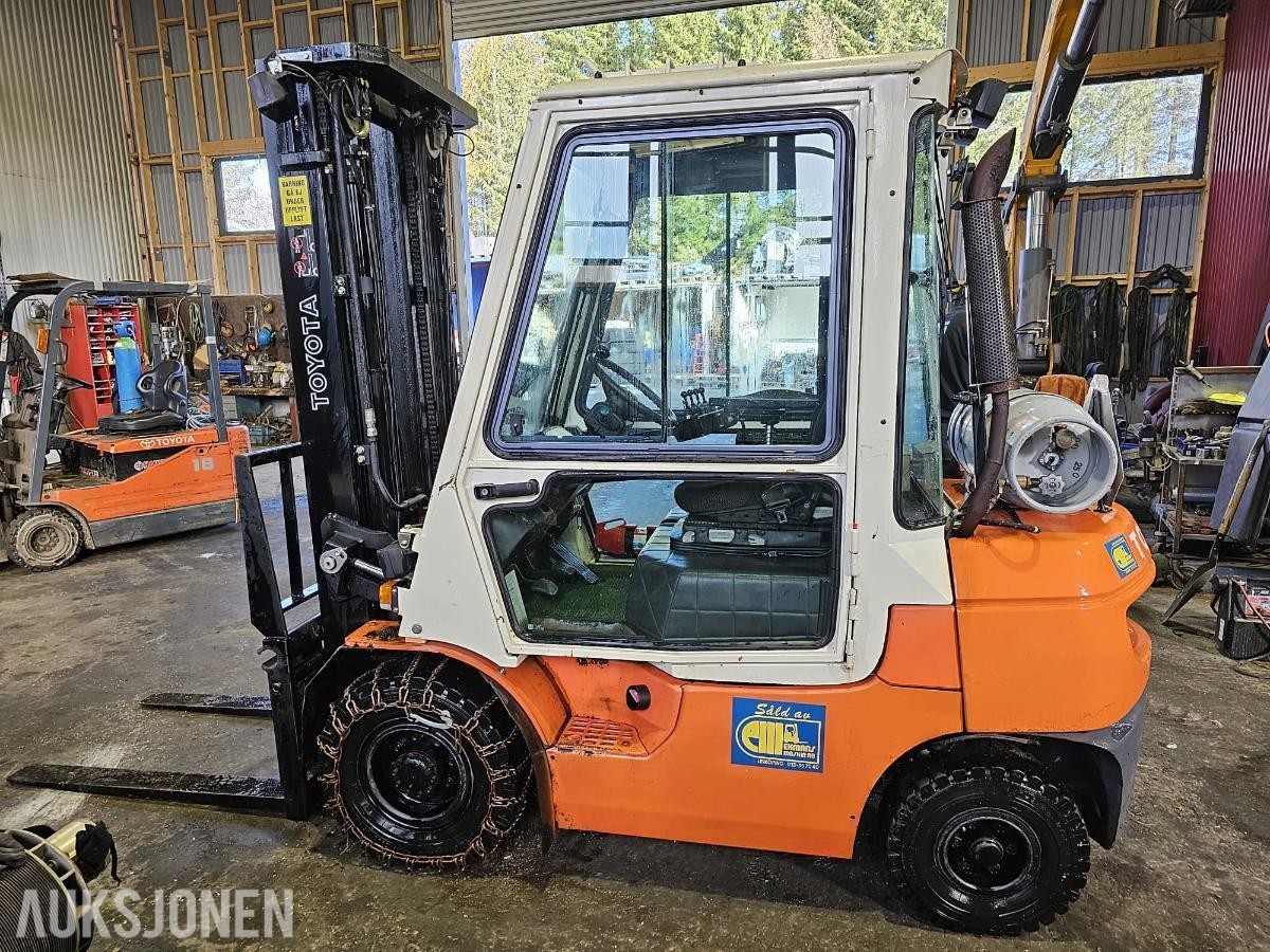 2002 Toyota 42-7FGF25 Propan truck *Ingen minstepris*