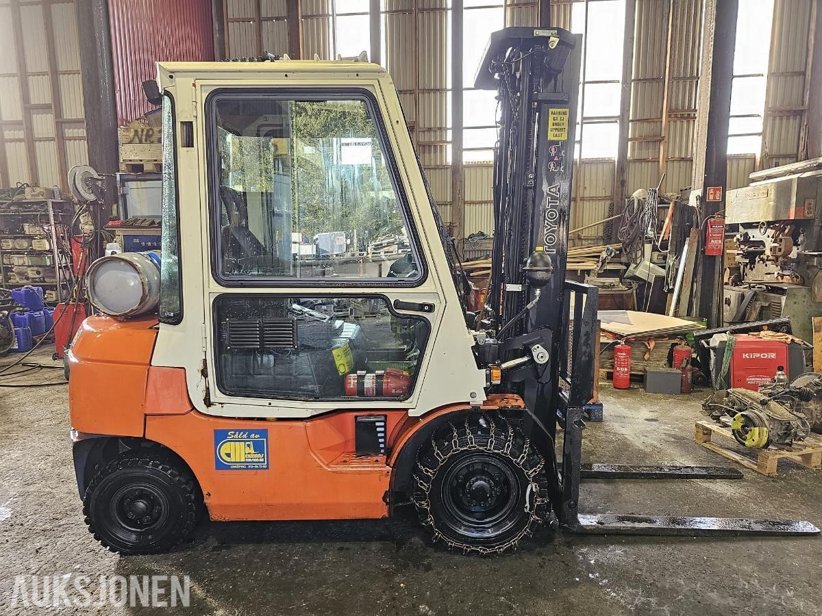 2002 Toyota 42-7FGF25 Propan truck *Ingen minstepris*