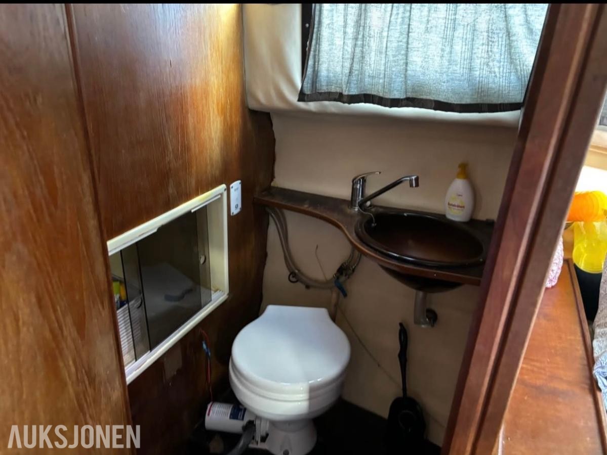 1986 Biam 800 båt med YANMAR 75 HK