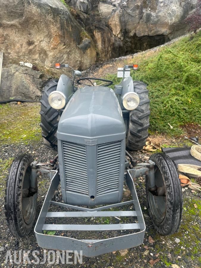 Massey Ferguson TE 20 MVA FRI TRAKTOR