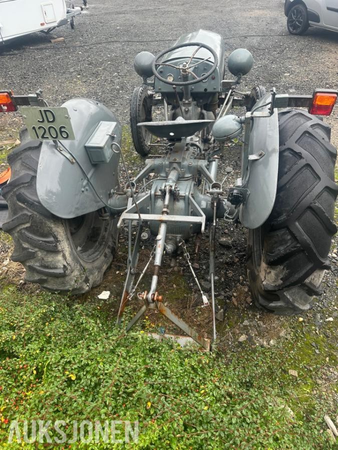 Massey Ferguson TE 20 MVA FRI TRAKTOR