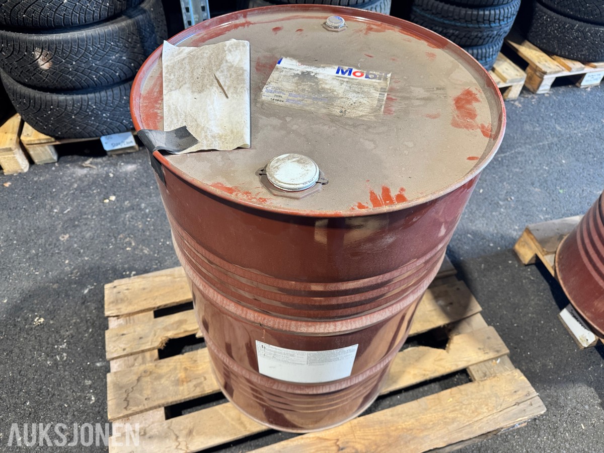 1 fat Mobilfluid 426 (traktorolje) 208L
