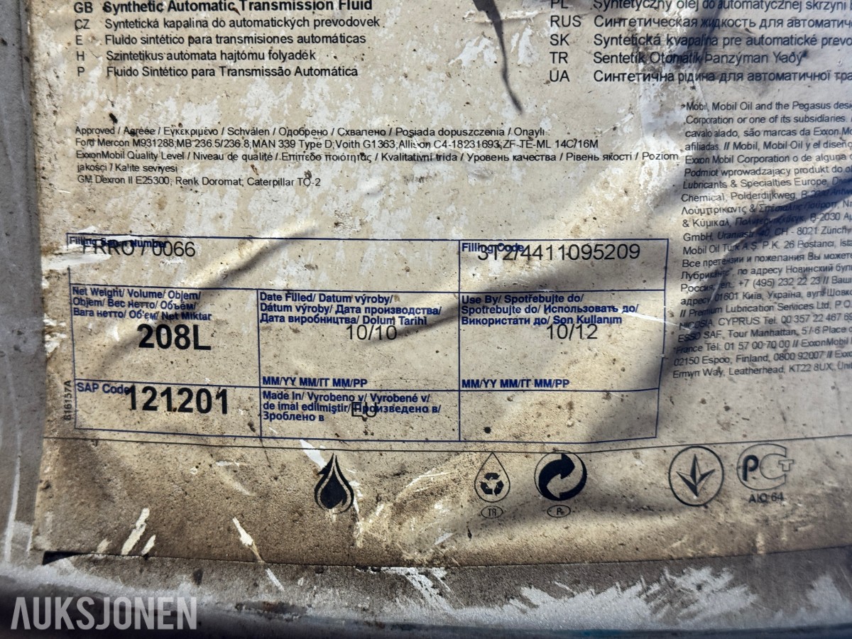 2 stk fat - Mobil ATF SHC / Antifreeze (automatgirolje/kjølevæske)