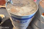 2 stk fat - Mobil ATF SHC / Antifreeze (automatgirolje/kjølevæske)