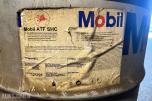 2 stk fat - Mobil ATF SHC / Antifreeze (automatgirolje/kjølevæske)
