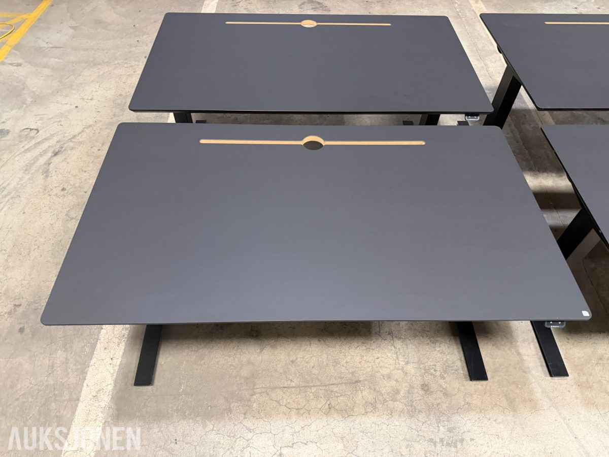 4 stk Swedstyle elektriske hev-/senk skrivebord 140 × 80 cm
