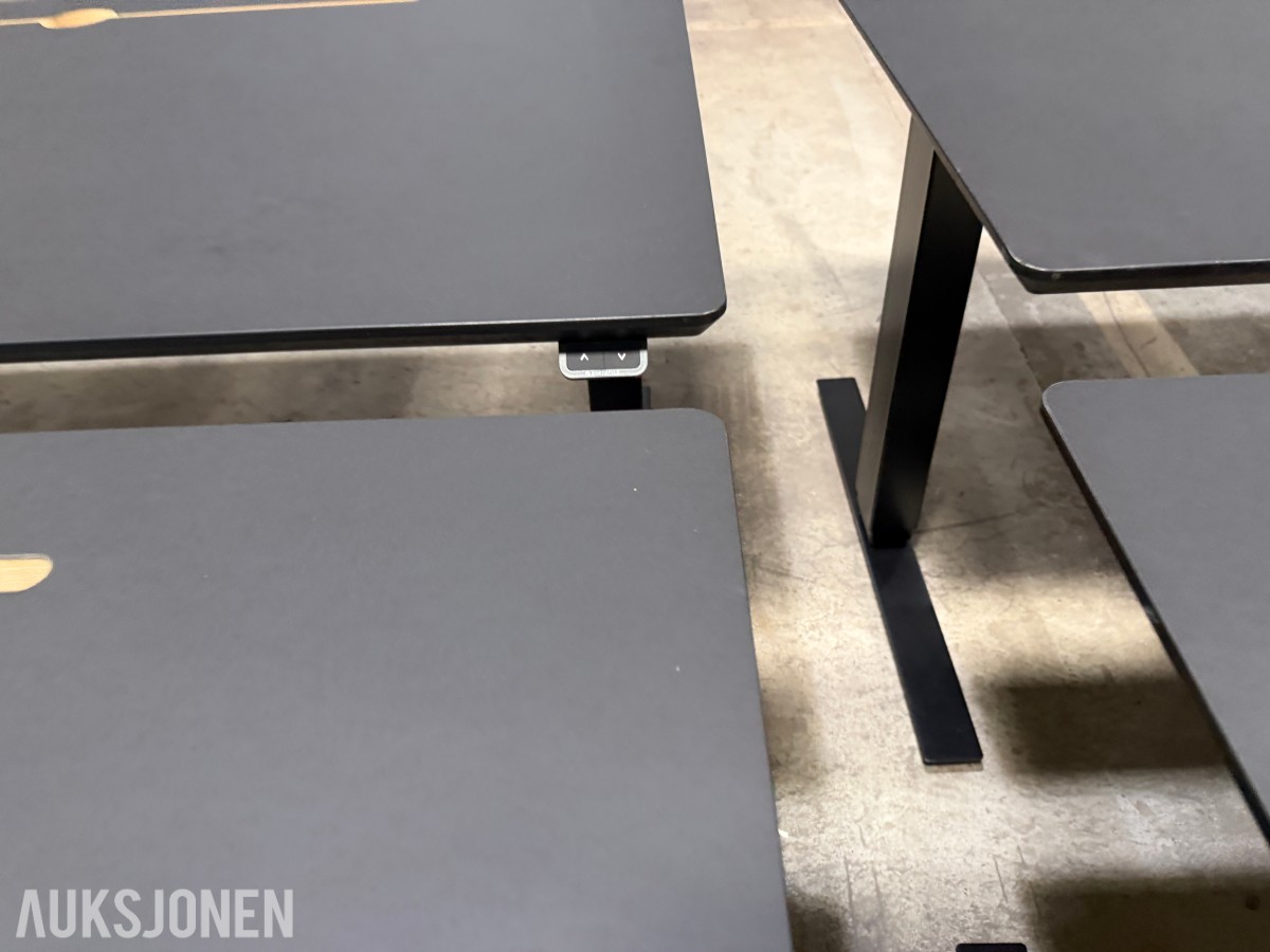4 stk Swedstyle elektriske hev-/senk skrivebord 140 × 80 cm