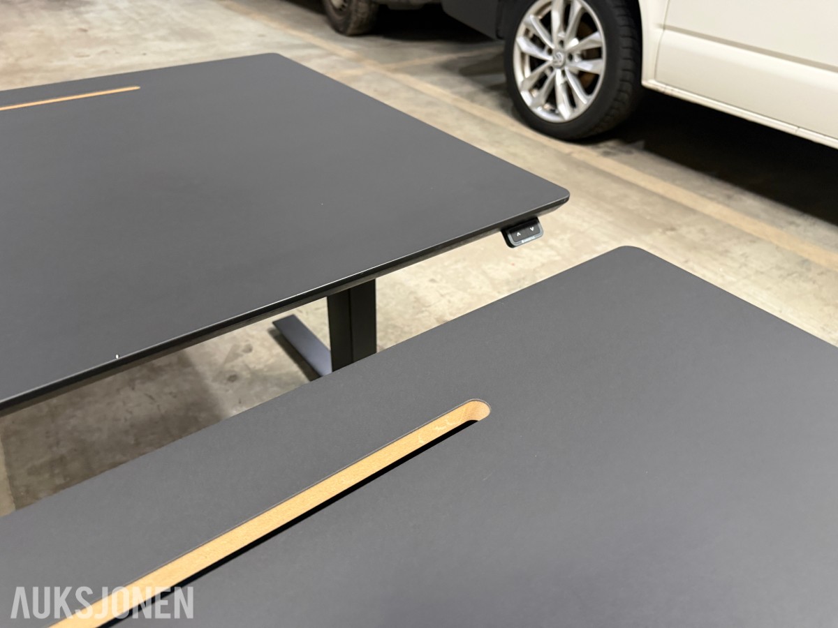 4 stk Swedstyle elektriske hev-/senk skrivebord 140 × 80 cm