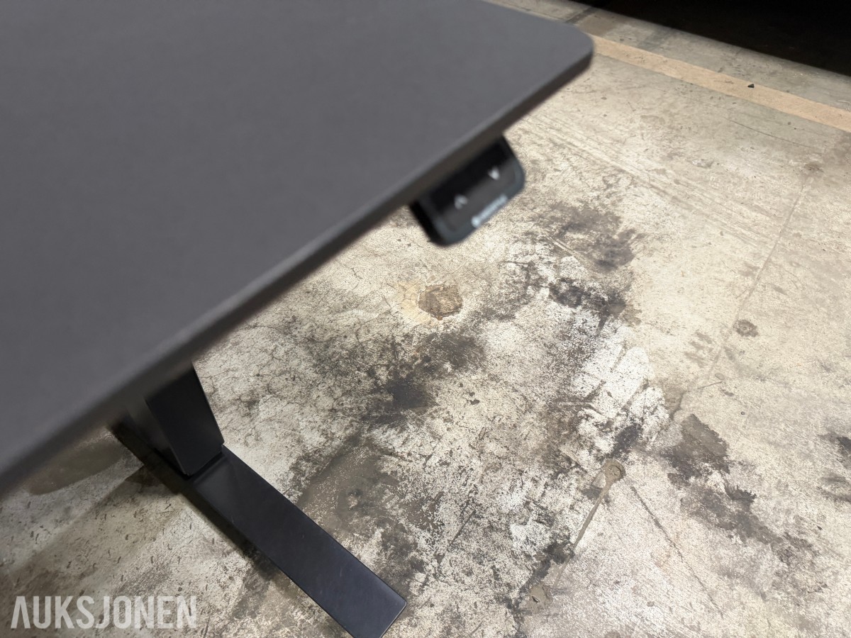 4 stk Swedstyle elektriske hev-/senk skrivebord 140 × 80 cm