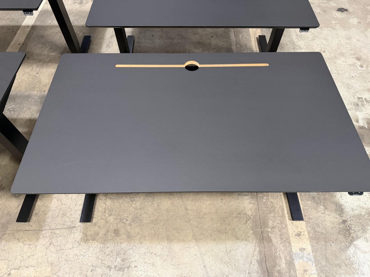4 stk SWEDSTYLE elektriske hev/senk skrivebord 140 × 80 cm