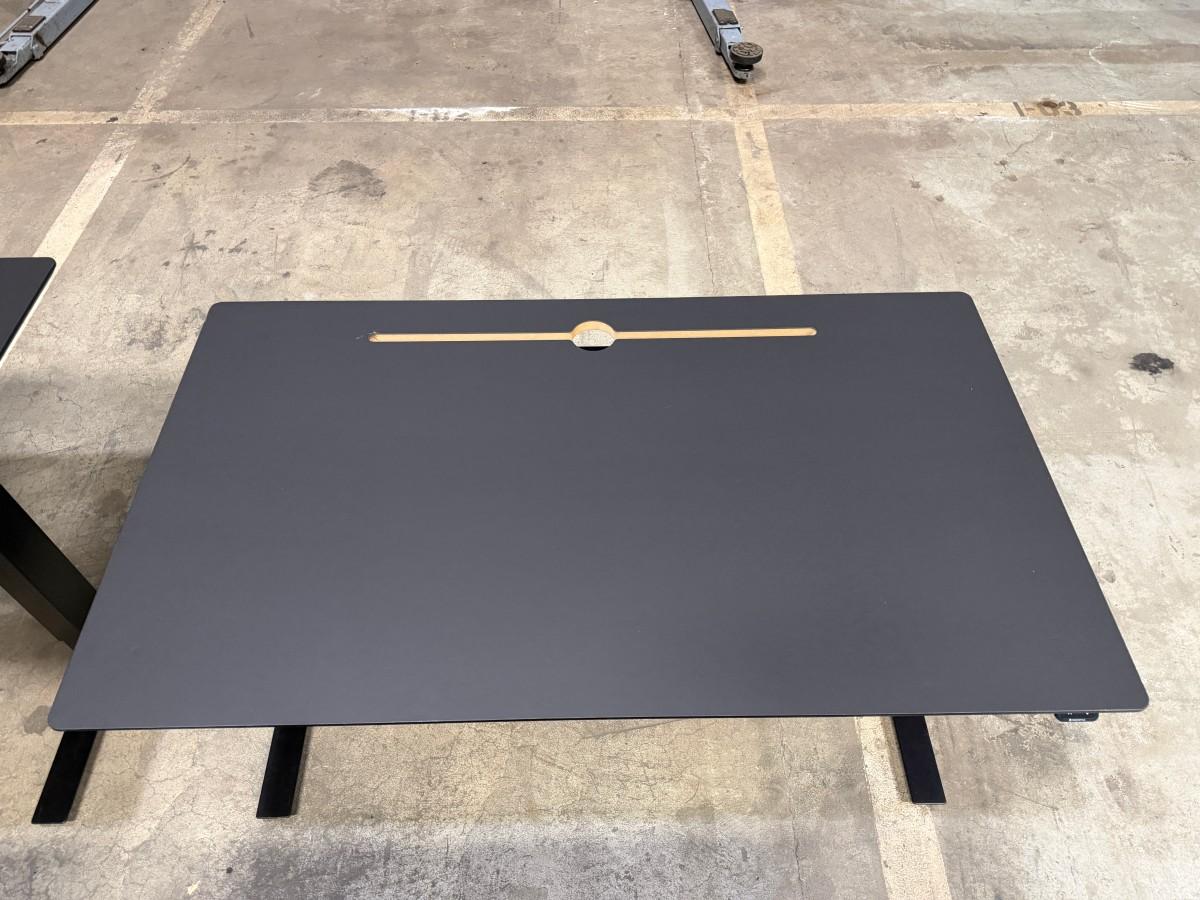 4 stk SWEDSTYLE elektriske hev/senk skrivebord 140 × 80 cm