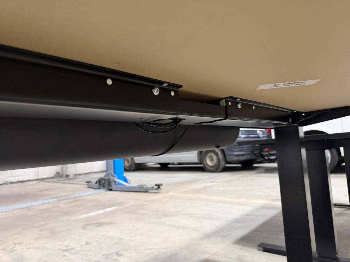 4 stk SWEDSTYLE elektriske hev/senk skrivebord 140 × 80 cm