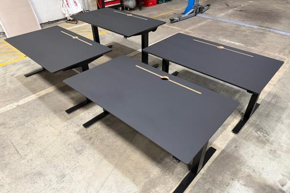 4 stk SWEDSTYLE elektriske hev/senk skrivebord 140 × 80 cm