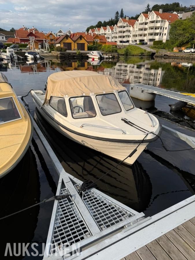 Rana 17 fot med Mariner 40hk + henger