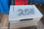4 stk. oppbevaringskasser i metall/aluminium med diverse festemateriell