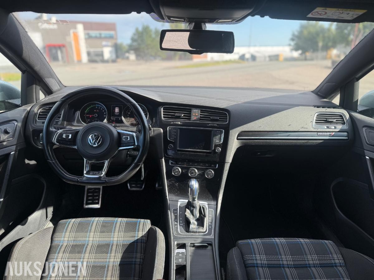 2015 Volkswagen GOLF GTE 1.4 150hk AUTOMAT ADAPTIV CRUISEKONTROLL NAVI