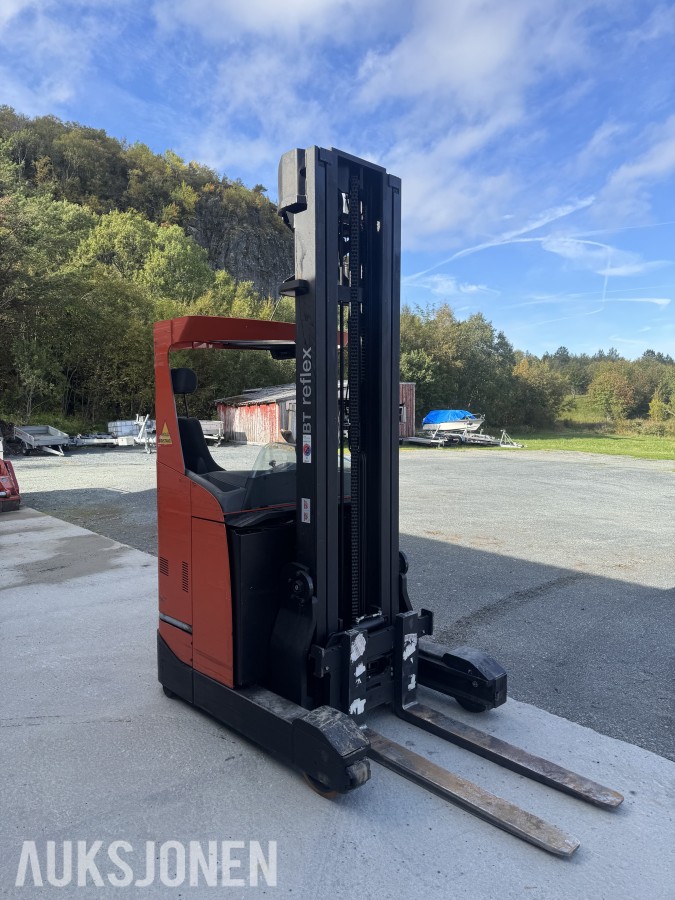 2015 BT TXH6750 SKYVEMASTTRUCK
