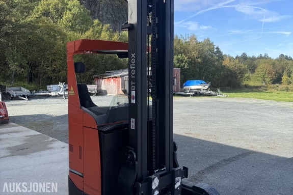 2015 BT TXH6750 SKYVEMASTTRUCK