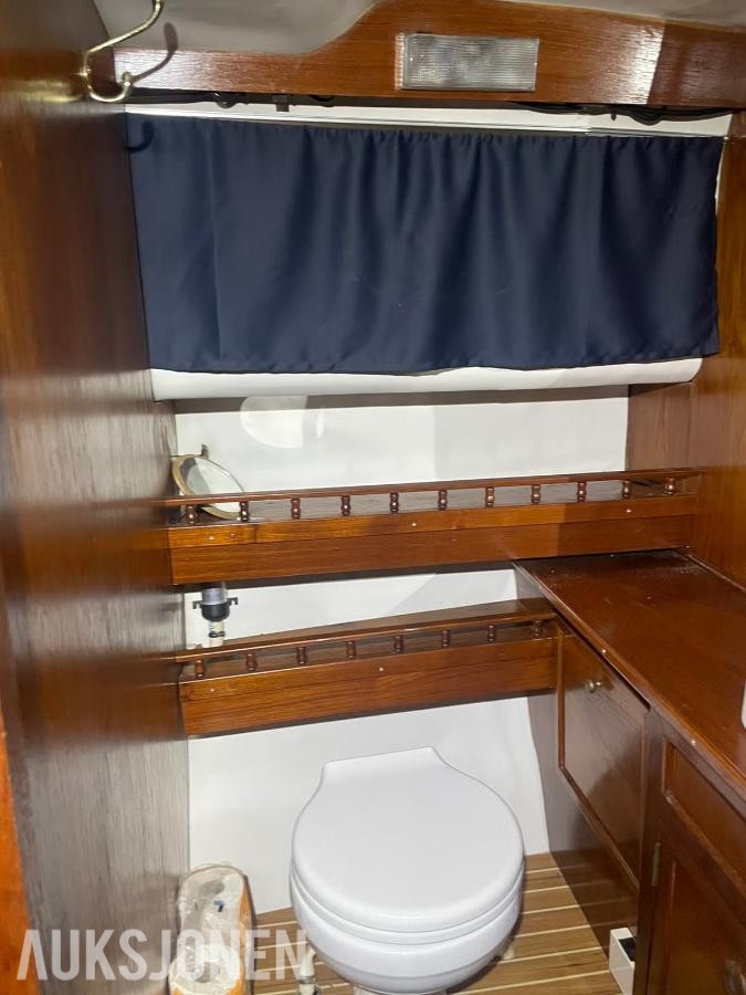 1986 Skarpnes 30 Aktercabin