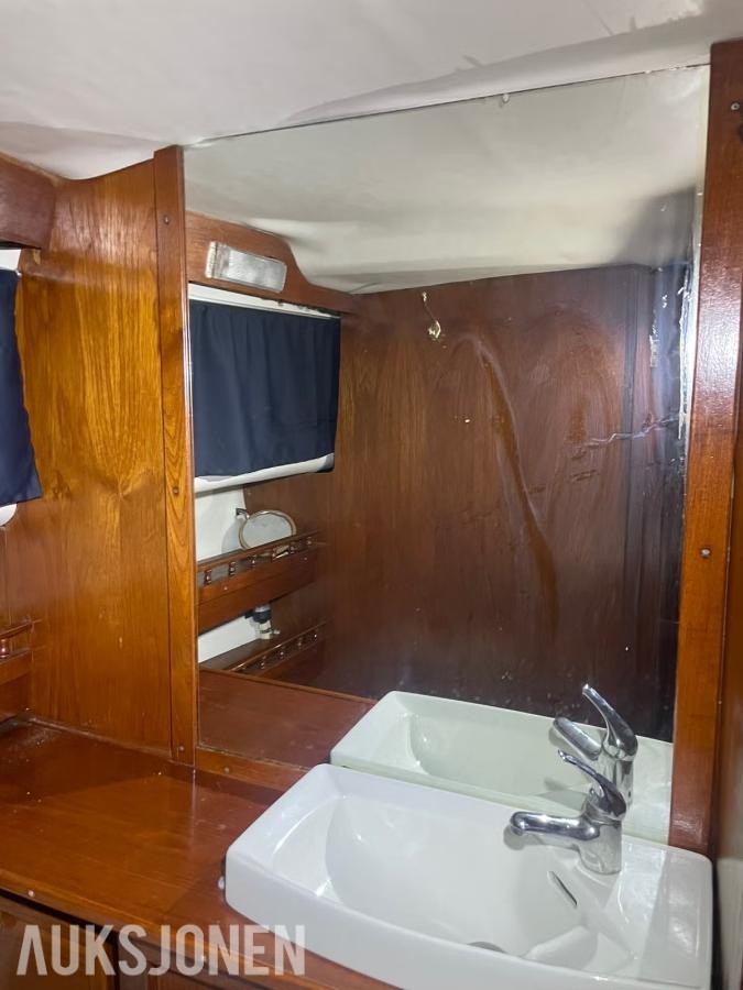 1986 Skarpnes 30 Aktercabin
