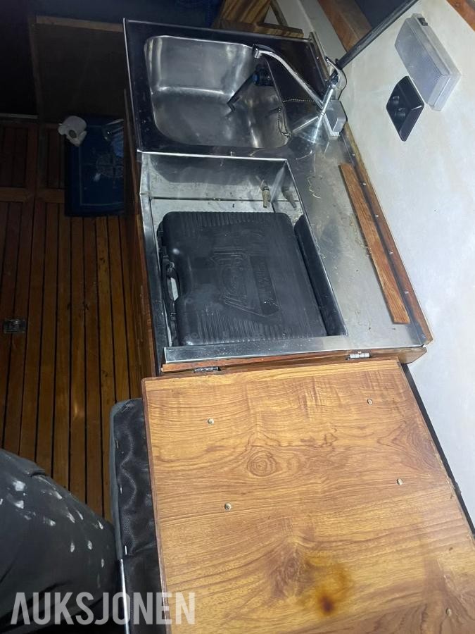 1986 Skarpnes 30 Aktercabin