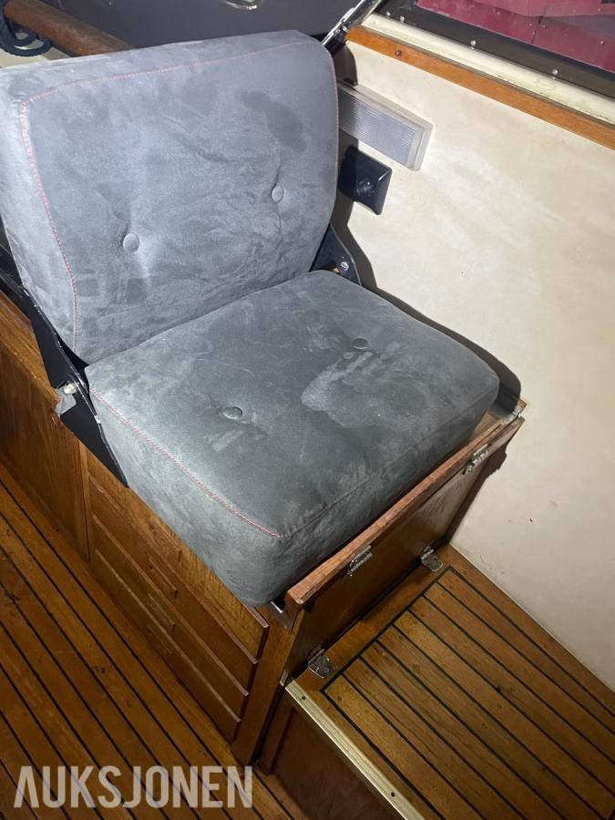 1986 Skarpnes 30 Aktercabin