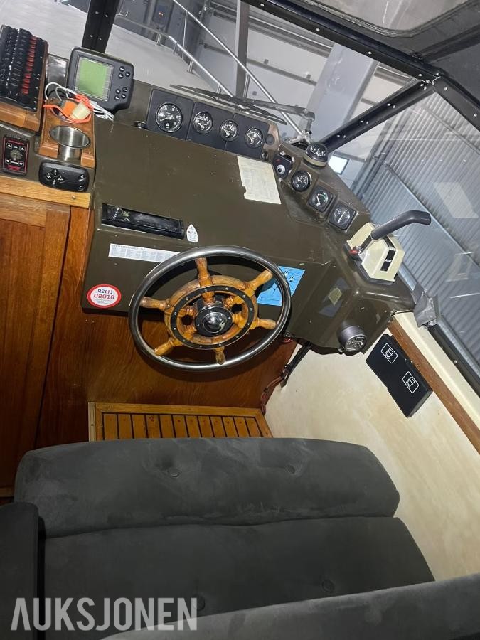 1986 Skarpnes 30 Aktercabin