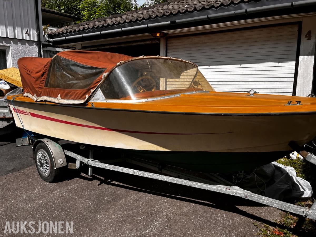 1970 Hero 14 fot båt med registrert henger