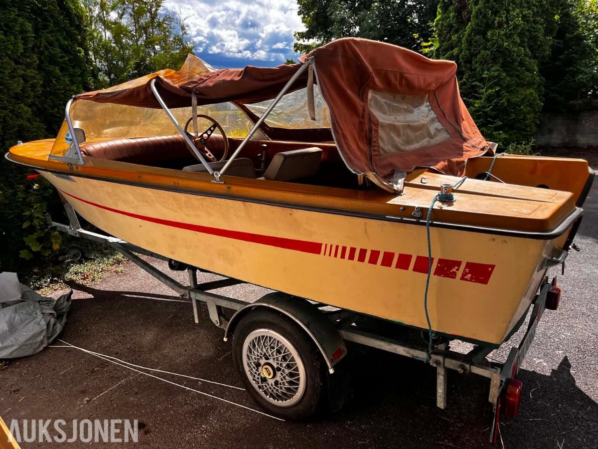 1970 Hero 14 fot båt med registrert henger