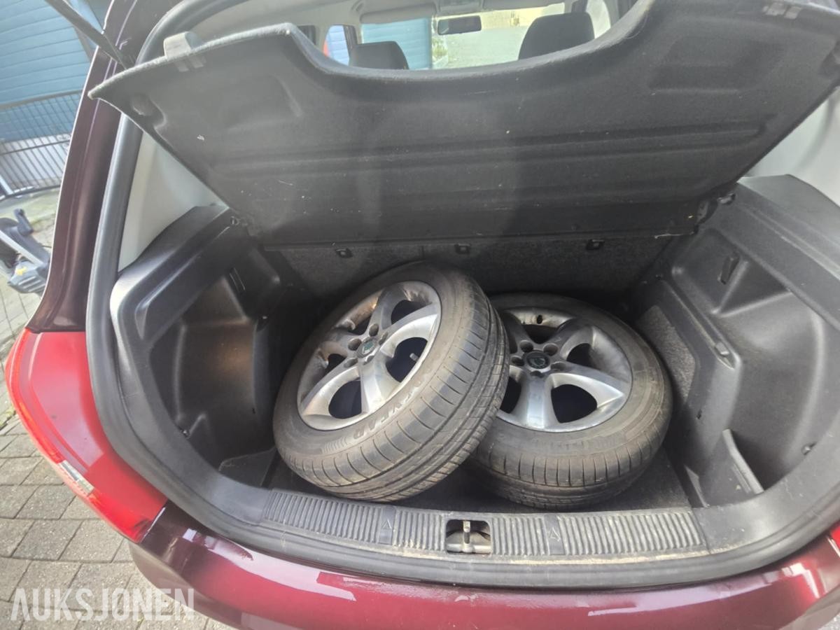 2010 Skoda Fabia 1.2, 140000km, S+V dekk