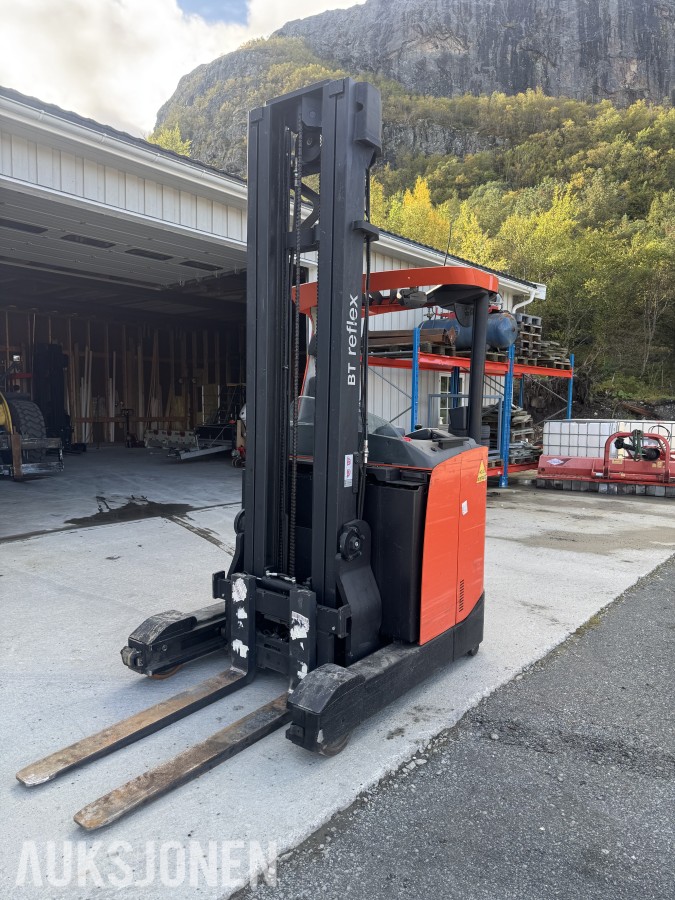 2015 BT BT TXH6750 SKYVEMASTTRUCK