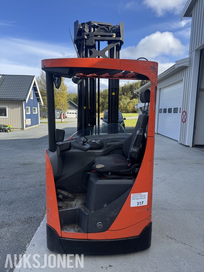 2015 BT BT TXH6750 SKYVEMASTTRUCK