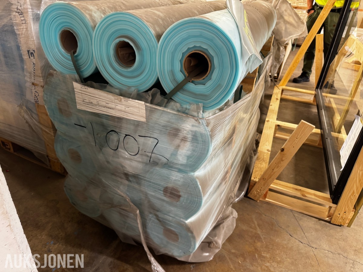 1 pall med plast 12 ruller dampsperre