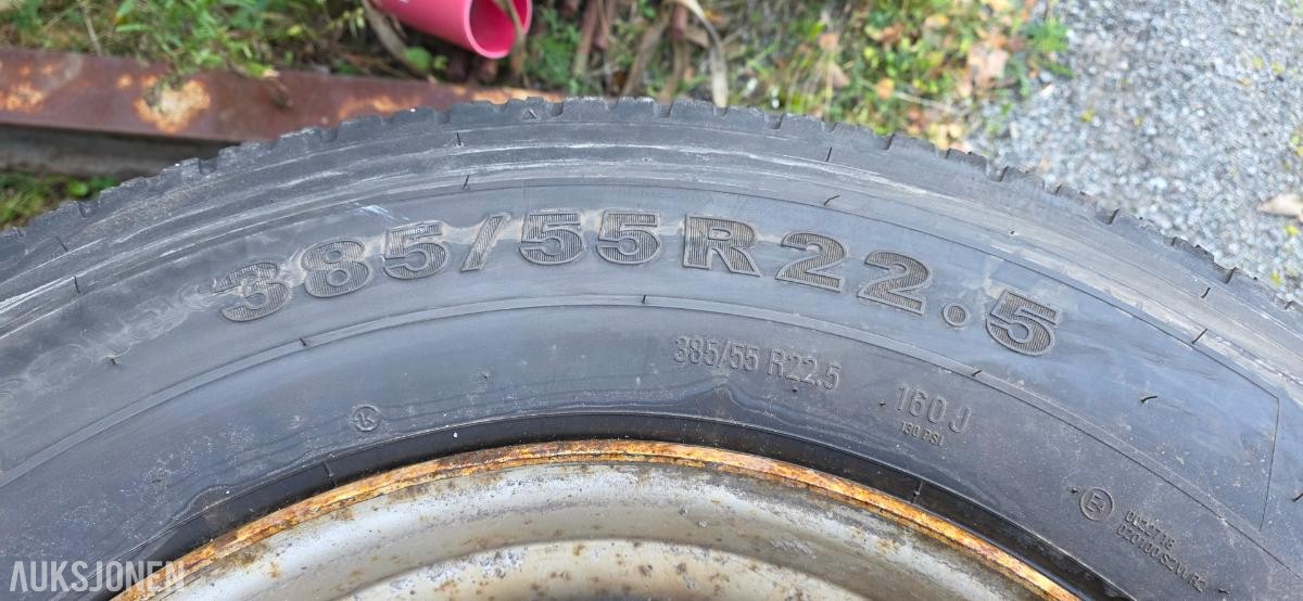 2 stk. Kumho KWA03 385/55 R22.5 piggdekk