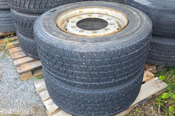 2 stk. Kumho KWA03 385/55 R22.5 piggdekk