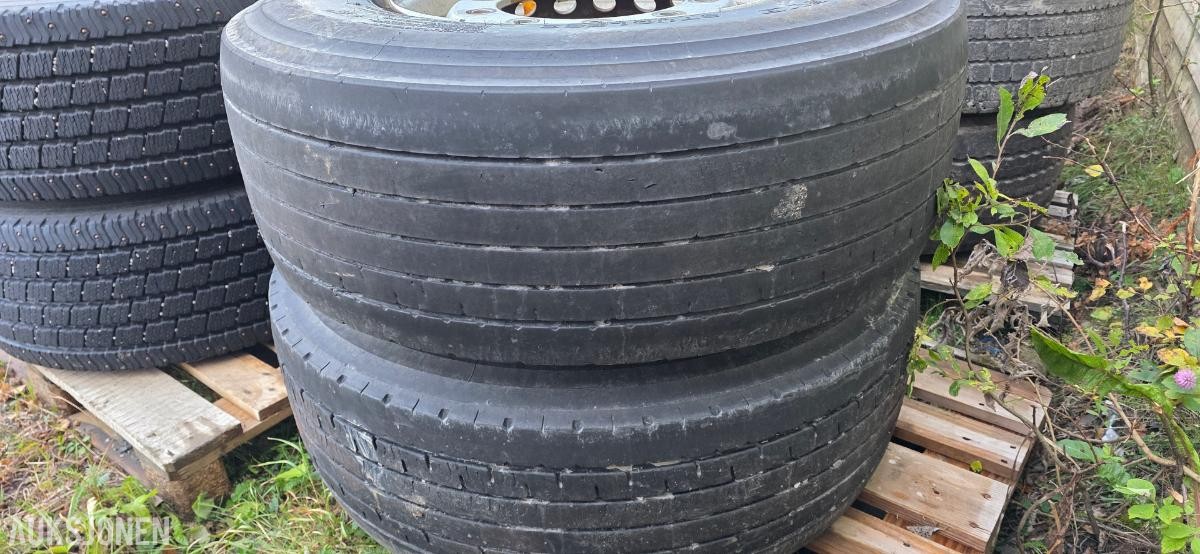 2 stk. Bridgestone W958 EVO Studless 385/65 R22.5