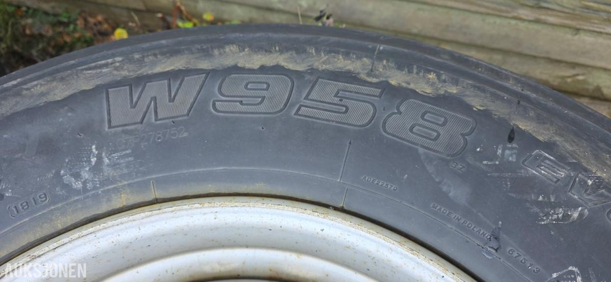 2 stk. Bridgestone W958 EVO Studless 385/65 R22.5