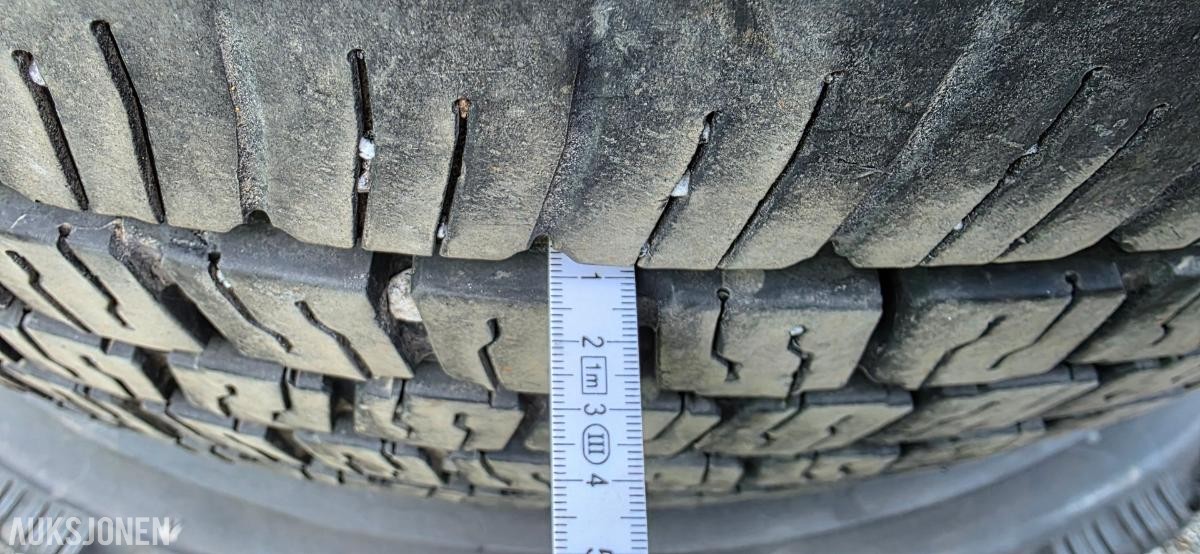 3 stk. lastebildekk på felg, blandet parti 315/80R22.5 og 385/80R22.5